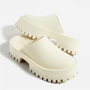 Jeffrey Campbell Cream Platform Mules